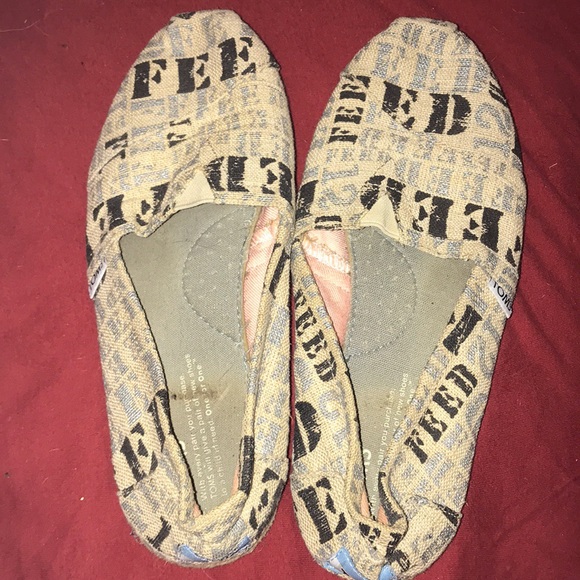 Toms - Picture 1 of 3